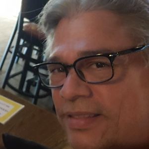 Meet your Posher, Eduardo